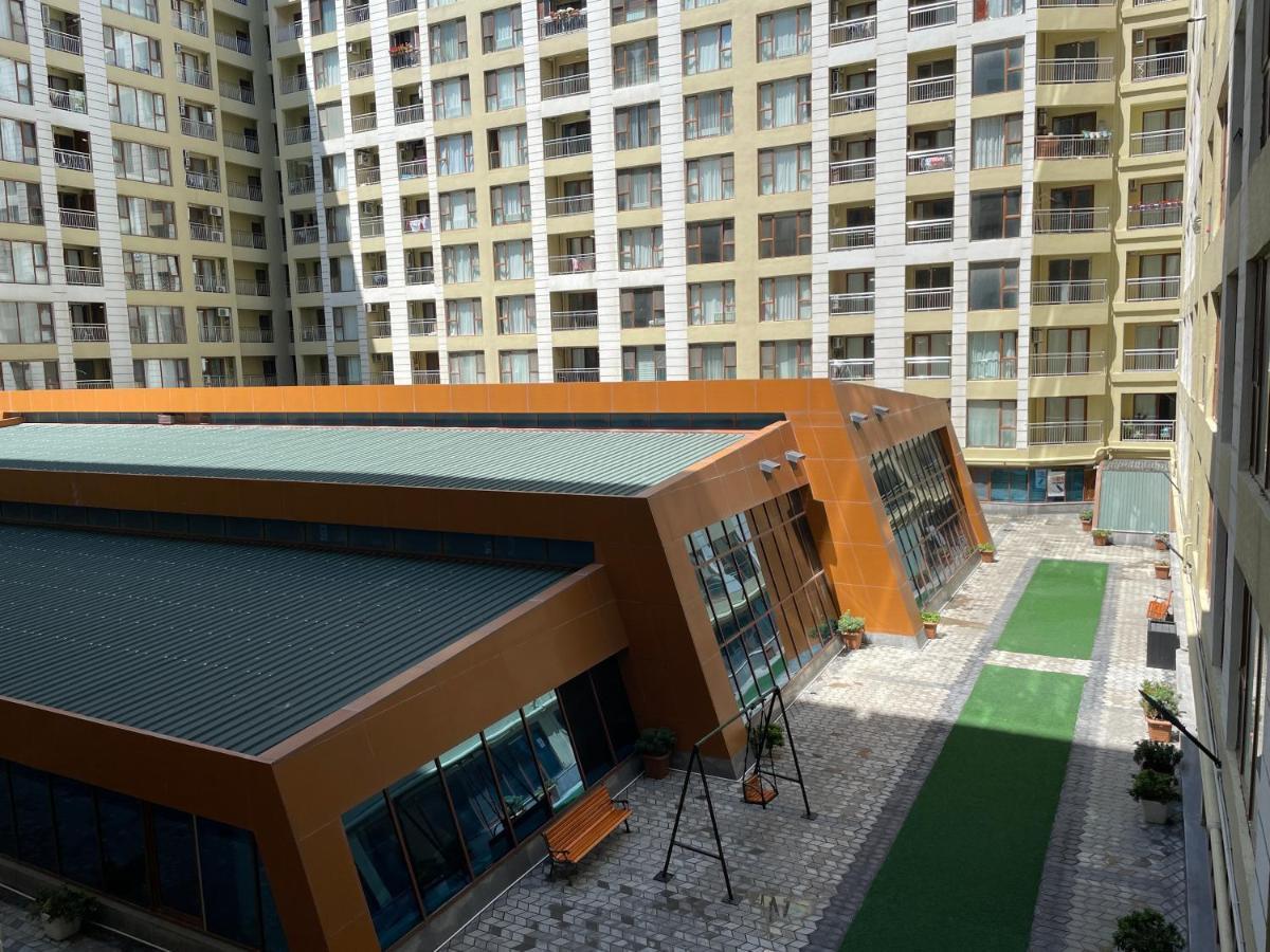 Park Azure Louvre Apartment Baku Eksteriør billede